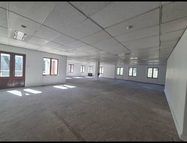 1,314M² OFFICE TO LET IN SANDTON CENTRAL